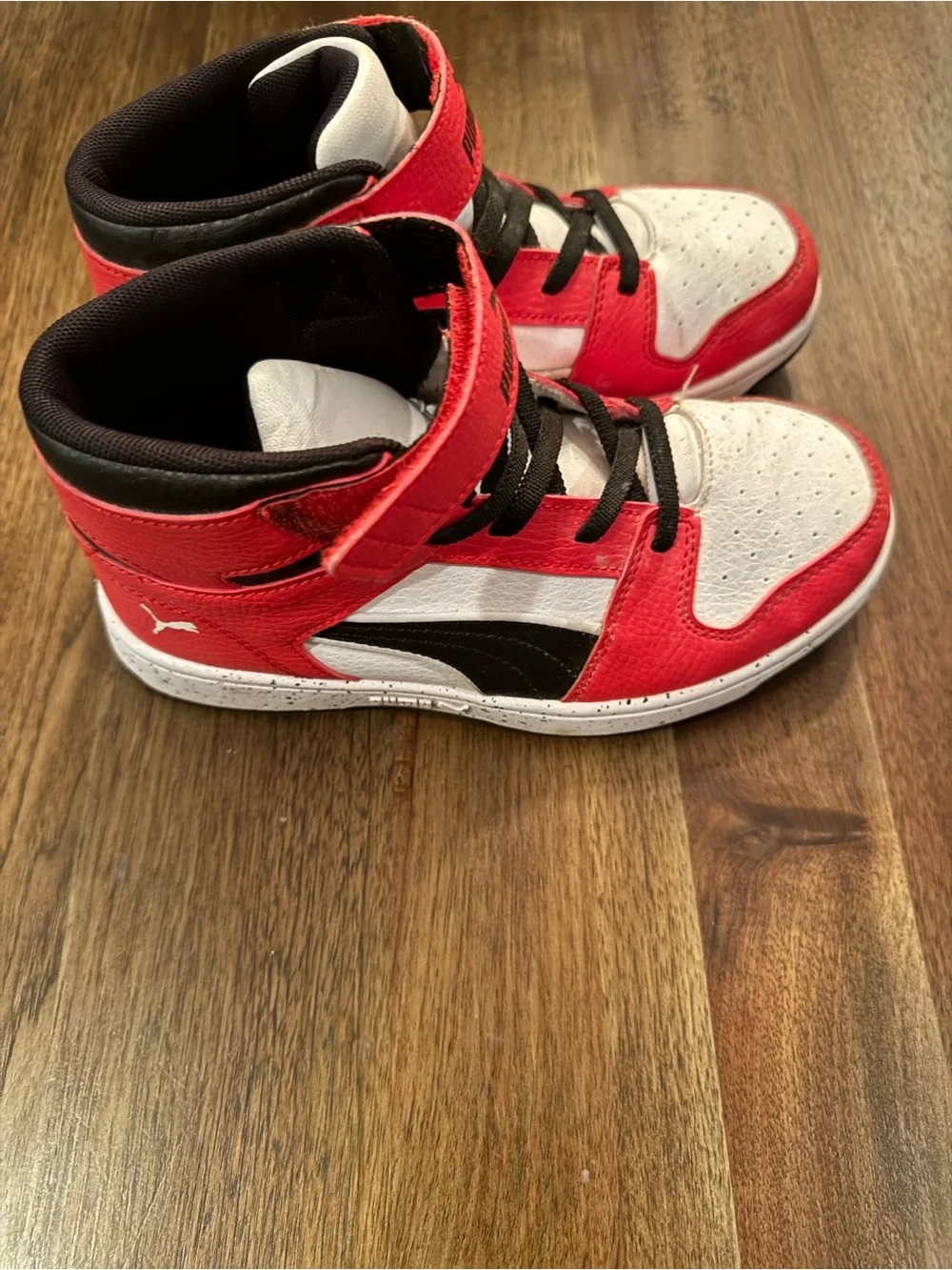 Puma Kids High-Top Sneakers in Red, White and Black